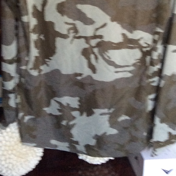 Nike RUNNING Camo Long Sleeve Top - Picture 6 of 14